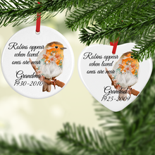 Load image into Gallery viewer, Robin Floral Ceramic Memorial Christmas Bauble
