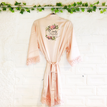 Load image into Gallery viewer, Wildflower Hexagon Lace Wedding Dressing Robe
